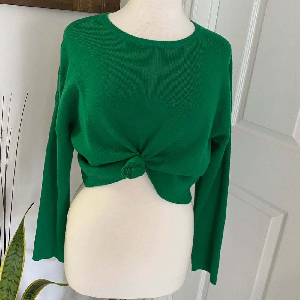 Green crop top sweater
